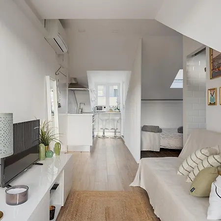 Romantic Gem With 2 Terraces In Alcântara Lisboa